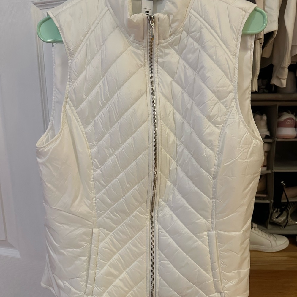 White House Black Market Quilted White Vest